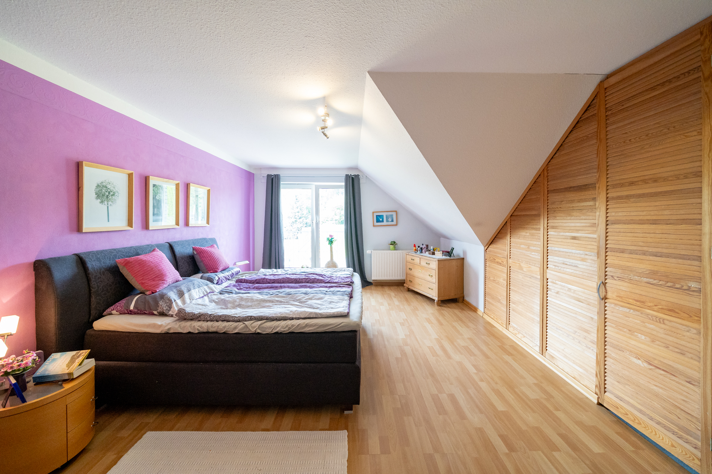 Schlafzimmer mit Ankleide